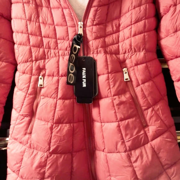 Bebe faux fur coat NWT - Picture 2 of 8
